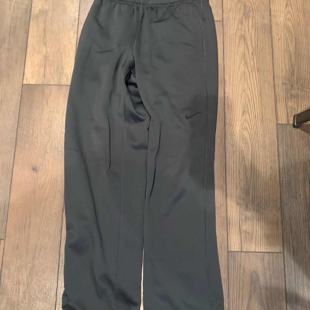 Nike Therma-Fit | Small | Gray